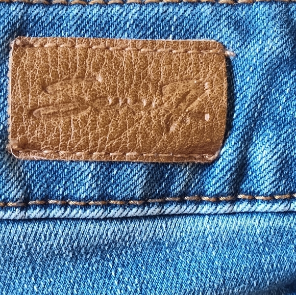 Seven7 Women's Cutoff Denim Jean Shorts | Size 8 - Picture 4 of 7